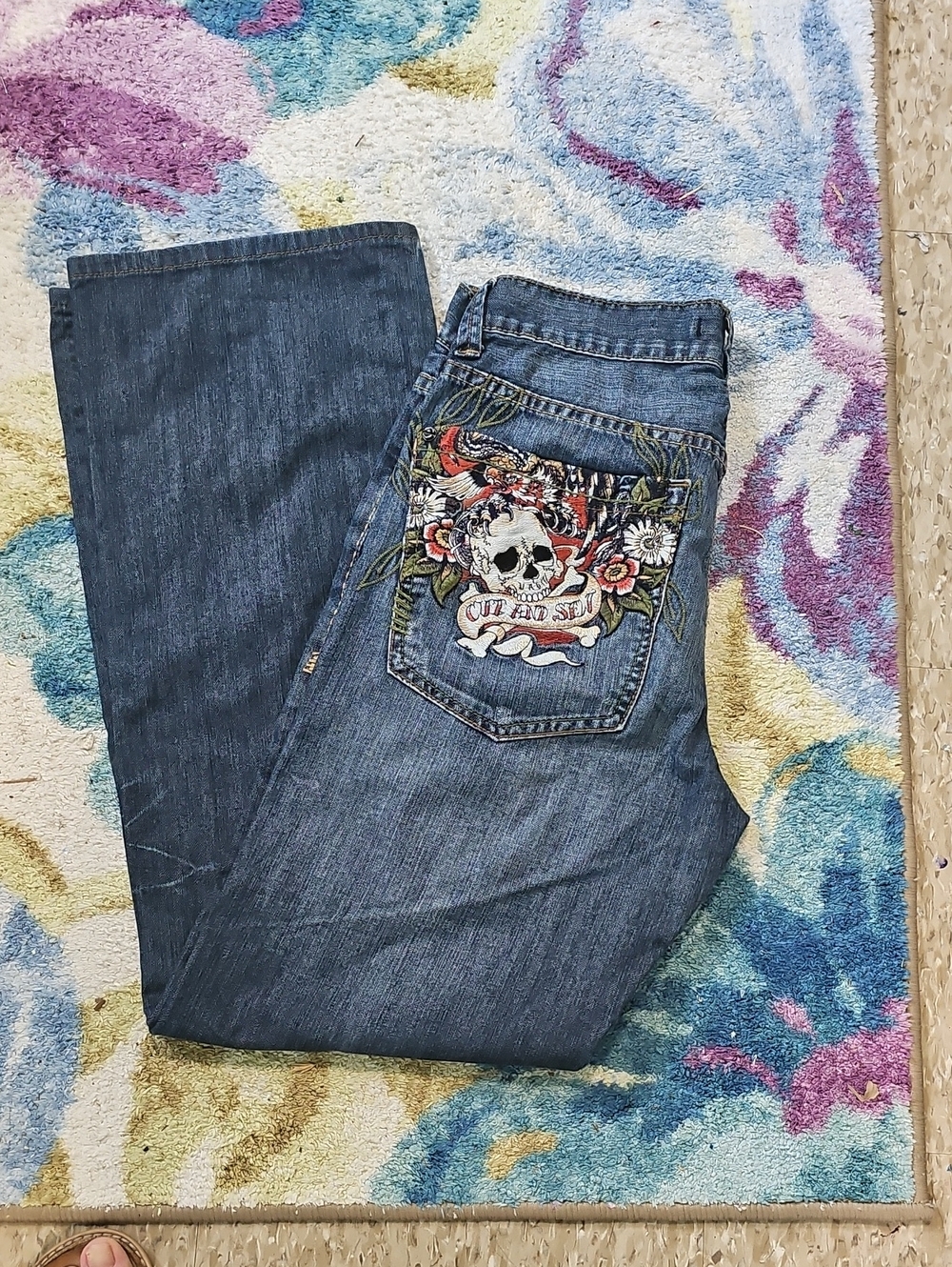Women's Y2K Baggy Embroidered Blue Denim Jeans with Embroidered Skull Patch